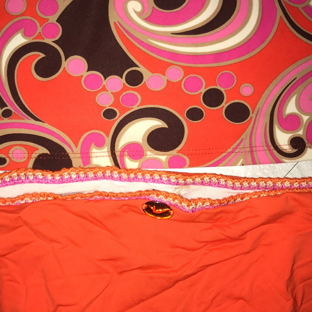 Two piece - Picture 3 of 6
